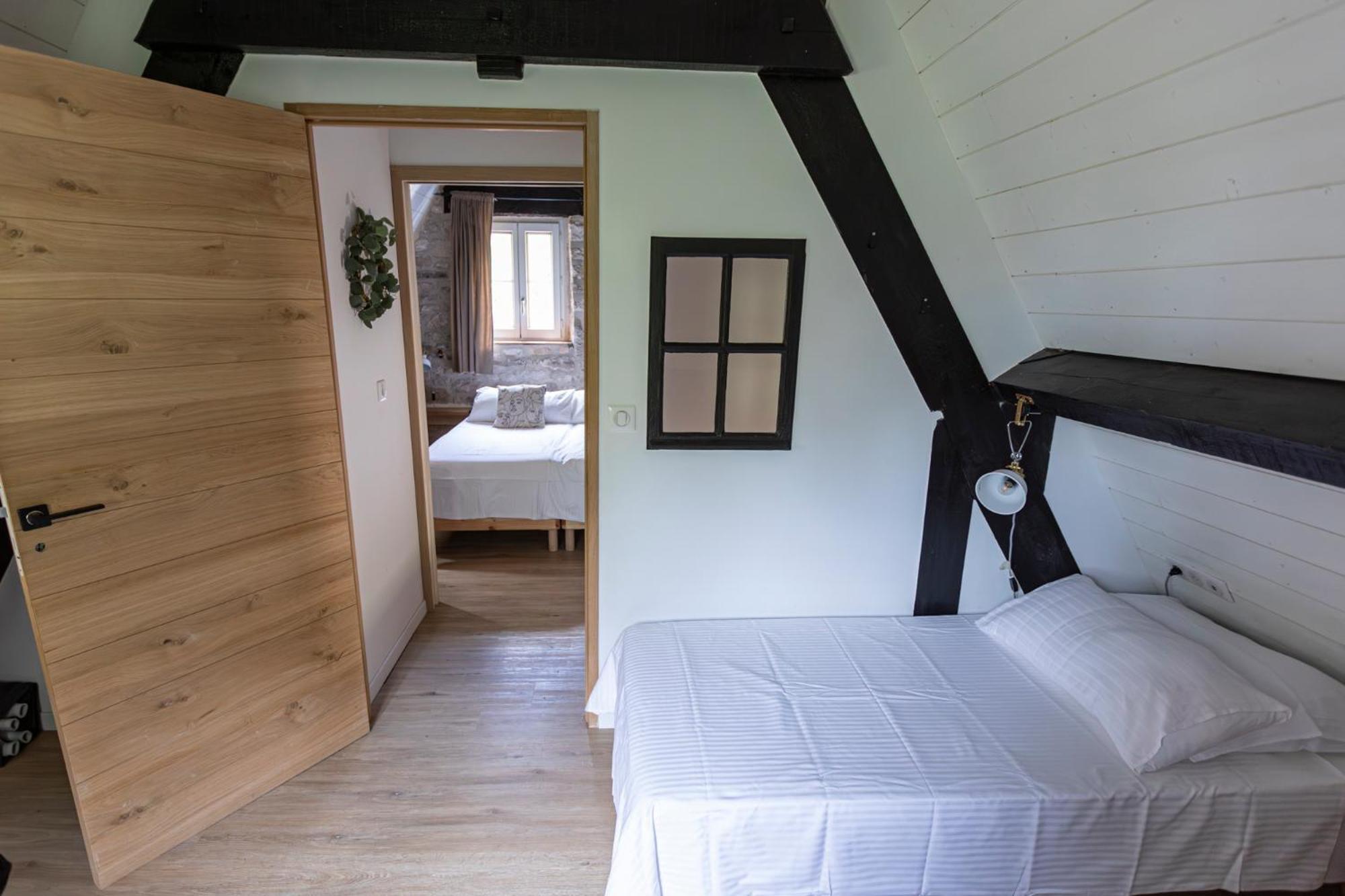 Les Bernardies Simeyrols Habitación foto